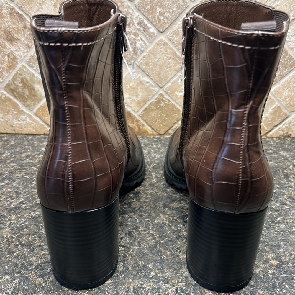 White Mountain Faux Crocco Leather Boots- NWOB - Picture 5 of 6